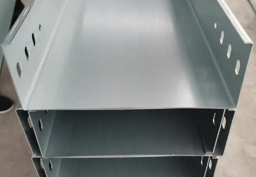 平凉生产电缆桥架，哪些设备是关键？