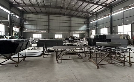 平凉桥架厂的生产流程,科技与人力的相互结合!